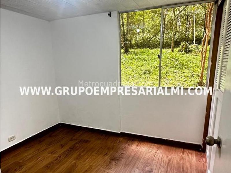 Apartamento Espectacular de 3 Alcobas en Loma del Indio, El Poblado - 3
