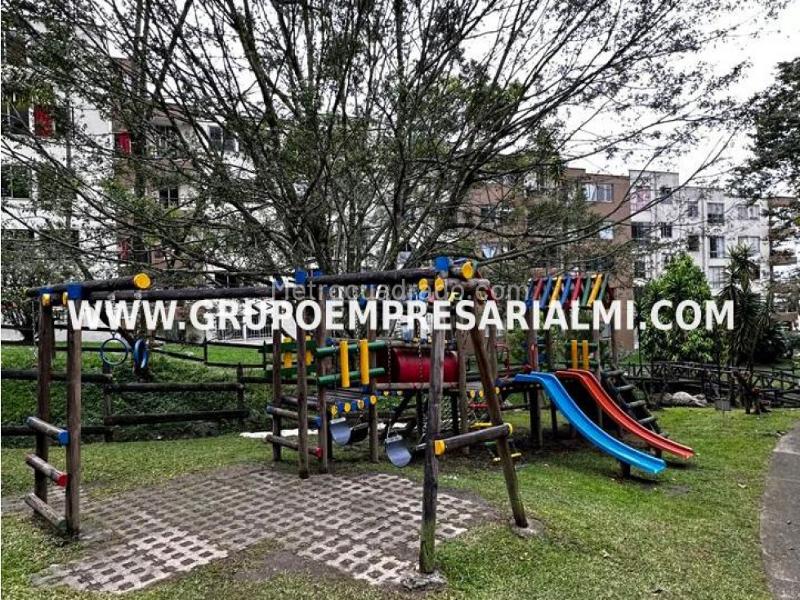 Apartamento Espectacular de 3 Alcobas en Loma del Indio, El Poblado - 9