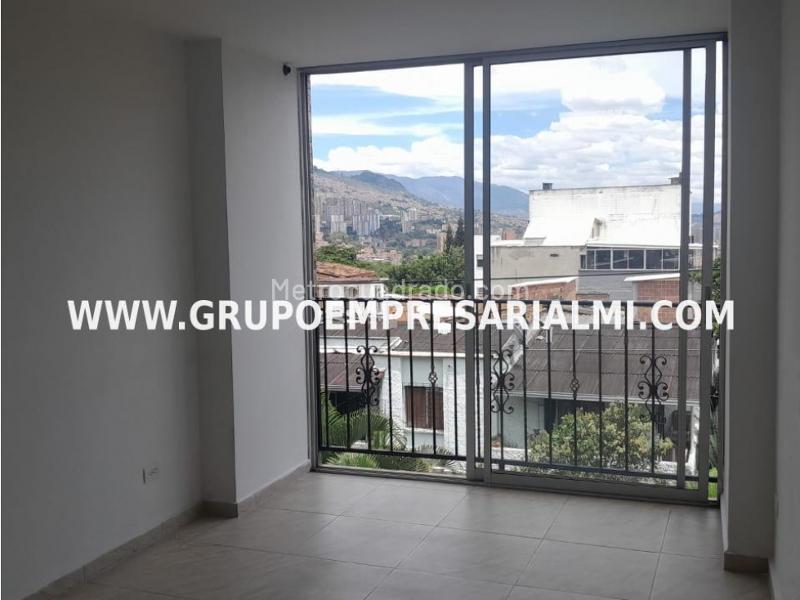 Apartamento Amplio de 2 Alcobas en Santa Mónica - 4