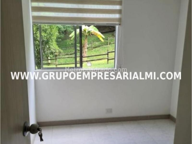 Cozy 3BR Apartment in Loma del Indio - 8