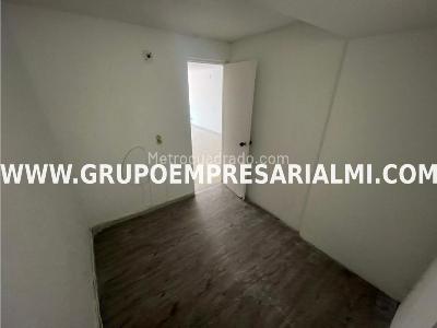 Apartamento en arriendo en La America, Medellín · foto 13 de 20