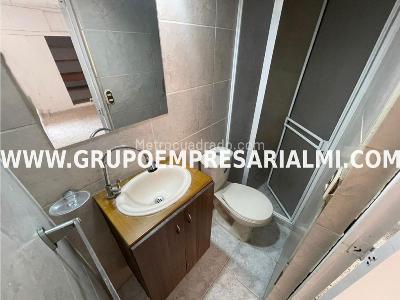 Apartamento en arriendo en La America, Medellín · foto 18 de 20
