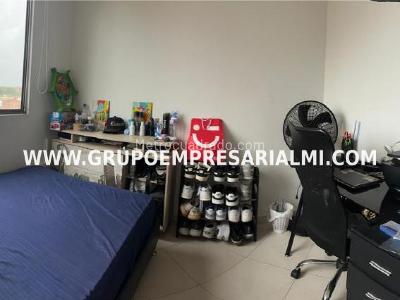 Apartamento en venta en Los Colores, Medellín · foto 8 de 20
