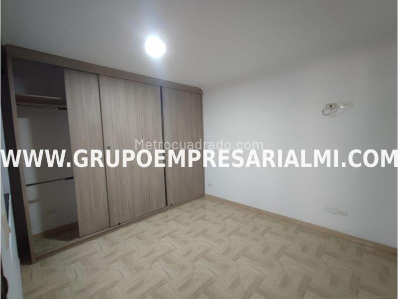 Apartamento en Arriendo de 3 Alcobas en San Joaquín (Estrato 5) - 8
