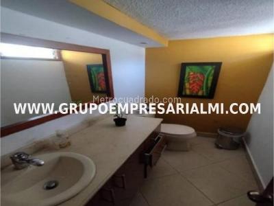 Apartamento de 3 alcobas en venta en Estadio, Medellín, 247 m² · foto 9 de 20