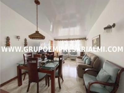 Apartamento de 4 alcobas en venta en La Floresta, Medellín, 98 m² · foto 2 de 20