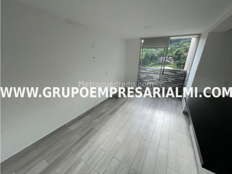 Spacious 3BR Apartment in Robledo - 2