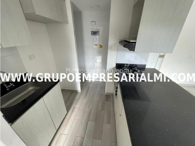 Spacious 3BR Apartment in Robledo - 5