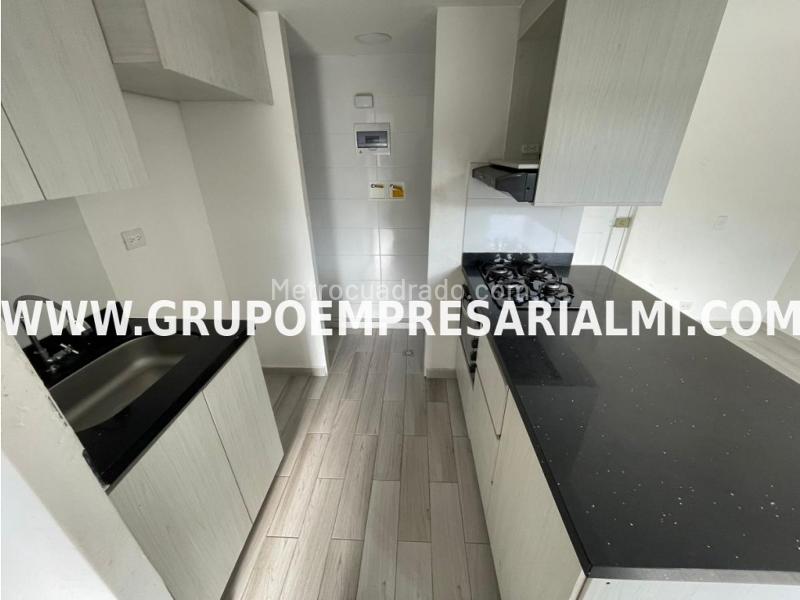 Spacious 3BR Apartment in Robledo - 6