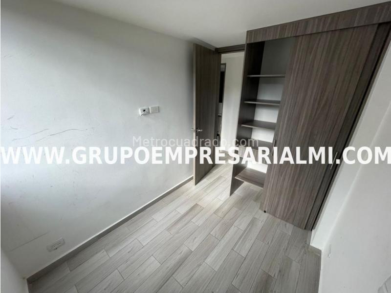 Spacious 3BR Apartment in Robledo - 9