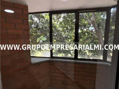 Apartamento de 3 alcobas en arriendo en Laureles, Medellín, 131 m² · foto 7 de 20
