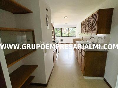 Apartamento de 3 alcobas en arriendo en Laureles, Medellín, 131 m² · foto 11 de 20