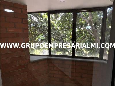 Apartamento de 3 alcobas en arriendo en Laureles, Medellín, 131 m² · foto 17 de 20
