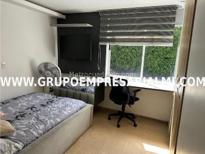 Apartamento de 3 alcobas en venta en El Poblado, Medellín, 136 m² · foto 18 de 20