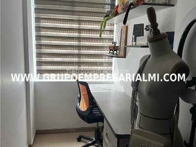 Apartamento de 3 alcobas en venta en El Poblado, Medellín, 136 m² · foto 7 de 20