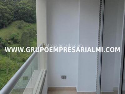 Apartamento de 3 alcobas en venta en Tres Esquinas, Sabaneta, 92 m² · foto 8 de 20