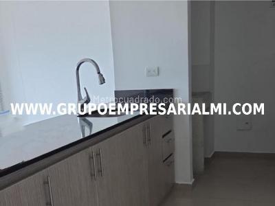 Apartamento de 3 alcobas en venta en Tres Esquinas, Sabaneta, 92 m² · foto 9 de 20