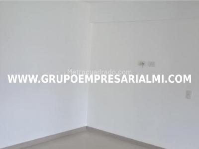 Apartamento de 3 alcobas en venta en Tres Esquinas, Sabaneta, 92 m² · foto 14 de 20