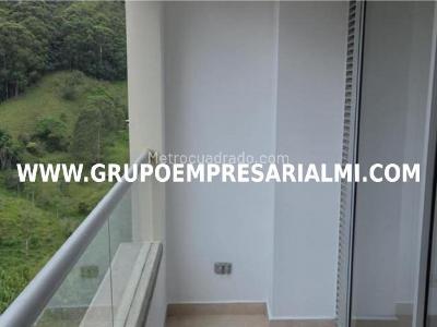 Apartamento de 3 alcobas en venta en Tres Esquinas, Sabaneta, 92 m² · foto 16 de 20
