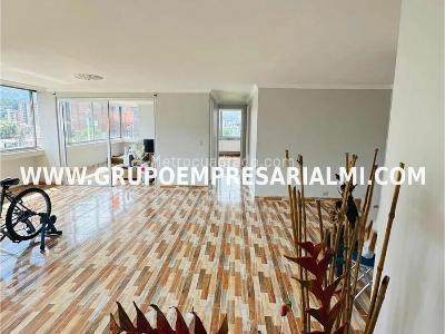 Apartamento en venta en Laureles, Medellín · foto 2 de 20
