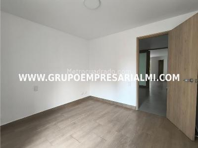 Apartamento de 3 alcobas en venta en Laureles, Medellín, 179 m² · foto 10 de 20