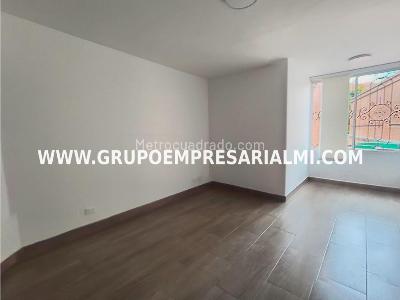 Apartamento de 3 alcobas en venta en Laureles, Medellín, 179 m² · foto 17 de 20