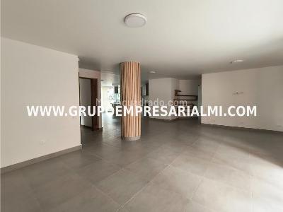 Apartamento de 3 alcobas en venta en Laureles, Medellín, 179 m² · foto 3 de 20