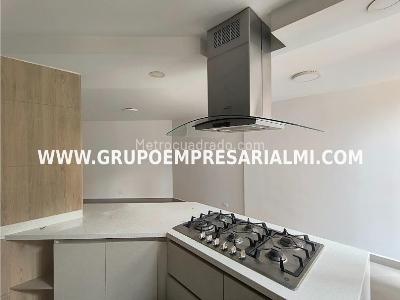 Apartamento de 3 alcobas en venta en Laureles, Medellín, 179 m² · foto 5 de 20