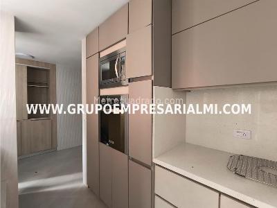 Apartamento de 3 alcobas en venta en Laureles, Medellín, 179 m² · foto 8 de 20