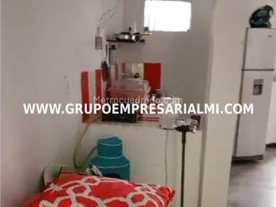 Casa de 5 alcobas en venta en El Trapiche, Bello, 70 m² · foto 3 de 20
