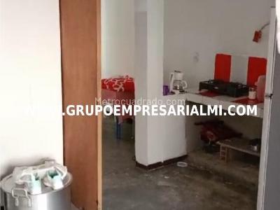 Casa de 5 alcobas en venta en El Trapiche, Bello, 70 m² · foto 16 de 20