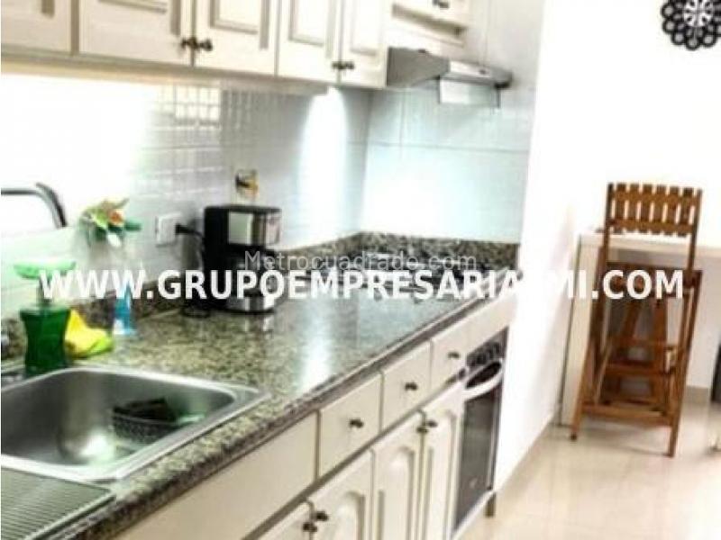 Spectacular 3BR Apartment in Castropol, El Poblado - 8