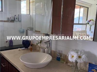 Apartamento de 3 alcobas en venta en El Poblado, Medellín, 200 m² · foto 9 de 20