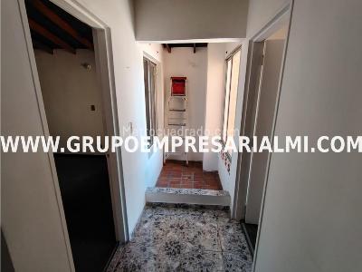 Apartamento de 3 alcobas en arriendo en Los Colores, Medellín, 125 m² · foto 10 de 20