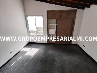 Apartamento de 3 alcobas en arriendo en Los Colores, Medellín, 125 m² · foto 13 de 20