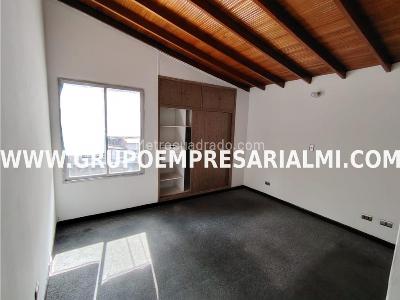 Apartamento de 3 alcobas en arriendo en Los Colores, Medellín, 125 m² · foto 14 de 20