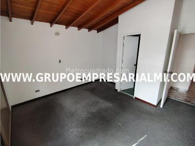 Apartamento de 3 alcobas en arriendo en Los Colores, Medellín, 125 m² · foto 15 de 20