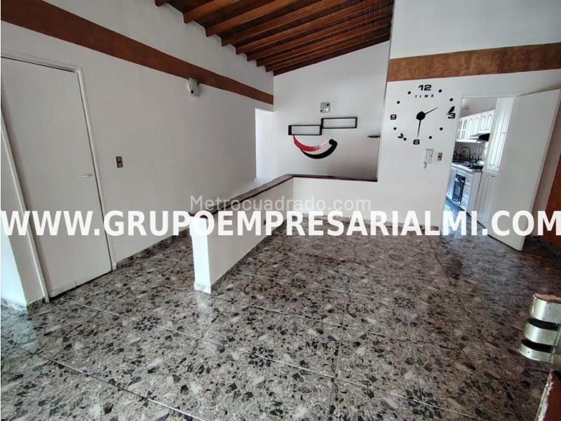 Grand 3BR Apartment in Laureles