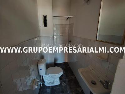 Apartamento de 3 alcobas en arriendo en Los Colores, Medellín, 125 m² · foto 20 de 20