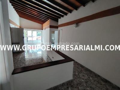 Apartamento de 3 alcobas en arriendo en Los Colores, Medellín, 125 m² · foto 4 de 20