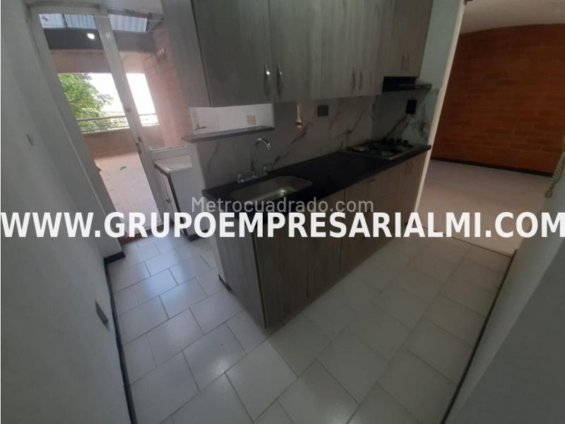 Apartamento amplio de 3 Alcobas en La Pola, Robledo - 6
