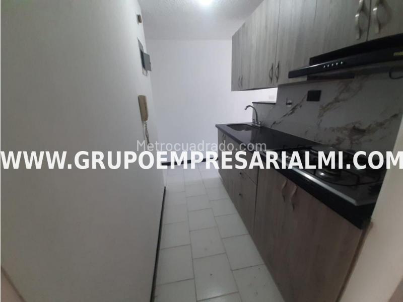 Apartamento amplio de 3 Alcobas en La Pola, Robledo - 9