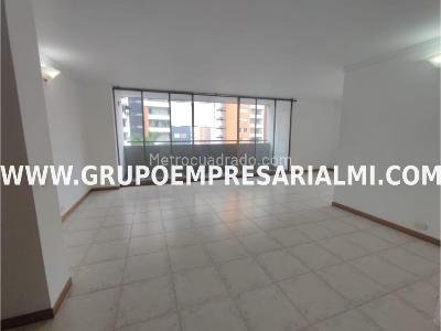 Apartamento de 3 alcobas en venta en Belen, Medellín, 119 m² · foto 2 de 20