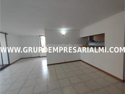 Apartamento de 3 alcobas en venta en Belen, Medellín, 119 m² · foto 3 de 20