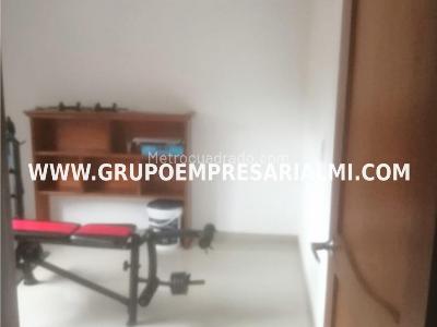Apartamento en venta en Robledo, Medellín · foto 3 de 20
