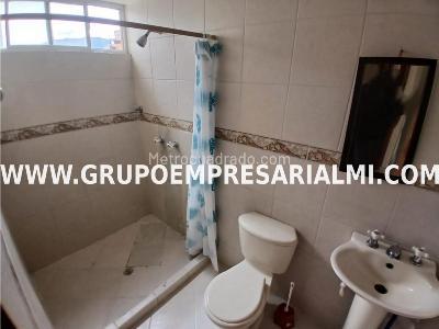 Apartamento de 3 alcobas en arriendo en Bombona, Medellín, 75 m² · foto 16 de 20