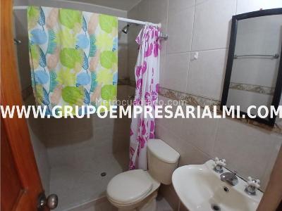 Apartamento de 3 alcobas en arriendo en Bombona, Medellín, 75 m² · foto 17 de 20