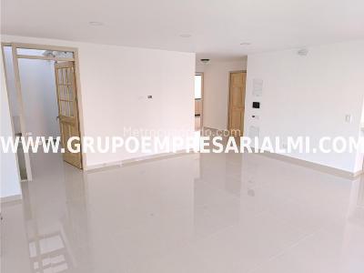 Apartamento de 3 alcobas en venta en Belen, Medellín, 162 m² · foto 2 de 20