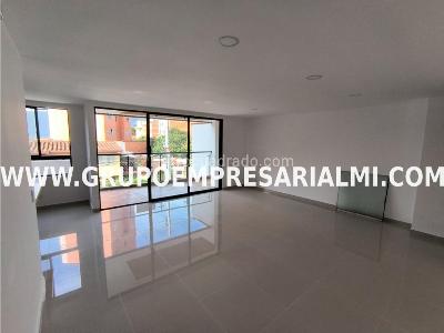 Apartamento de 3 alcobas en venta en Belen, Medellín, 162 m² · foto 3 de 20