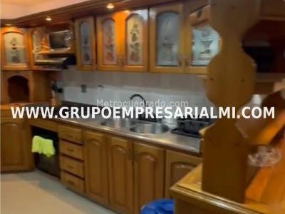 Casa de 3 alcobas en arriendo en El Poblado, Medellín, 250 m² · foto 8 de 20